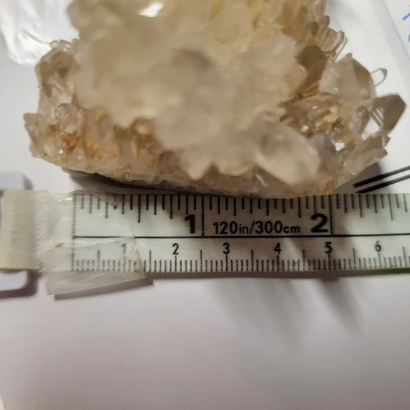 NATURAL QUARTZ CLUSTER HEDGEHOG - Picture 3 of 7